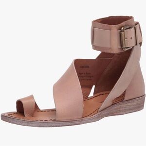 Women’s Free People Vale Boot Sandal Taupe Size Euro 39 / US 8.5